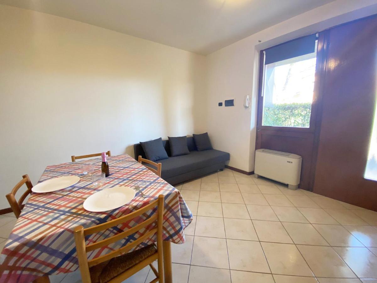 Apartment With Garden And Grill - Green Residence Sirmione Desenzano del Garda Exterior foto